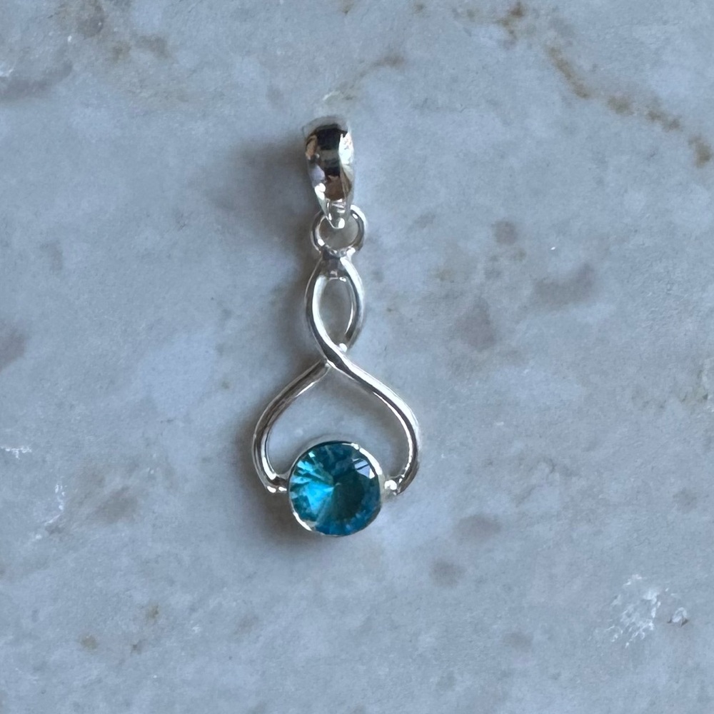 NWOT Sundance Pirouette Pendant, Blue Topaz, Sterling Silver